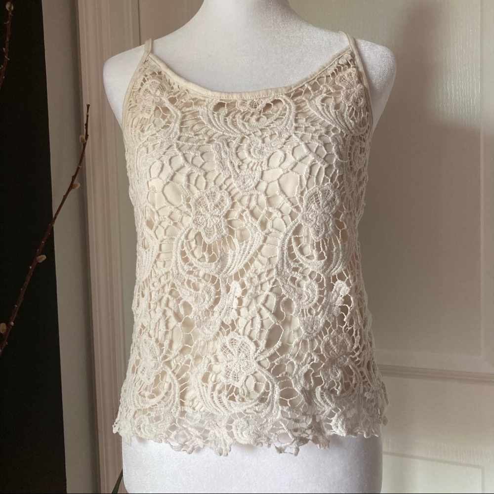 *FREE w/ any purchase* women’s lace cami